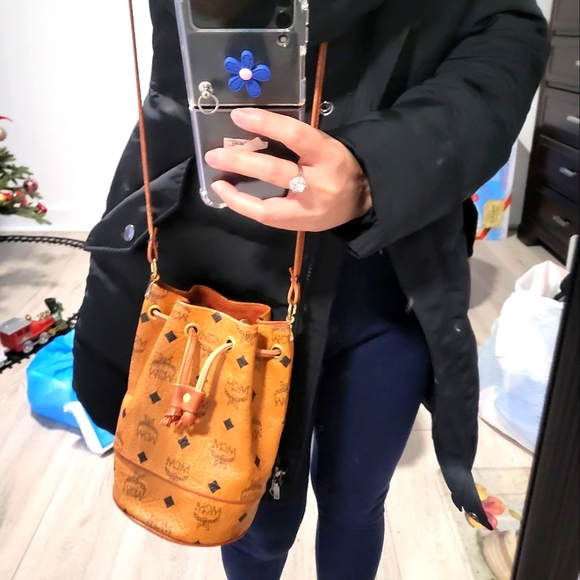 Authentic MCM Drawstring Visetos Bucket Bag - Picture 4 of 15